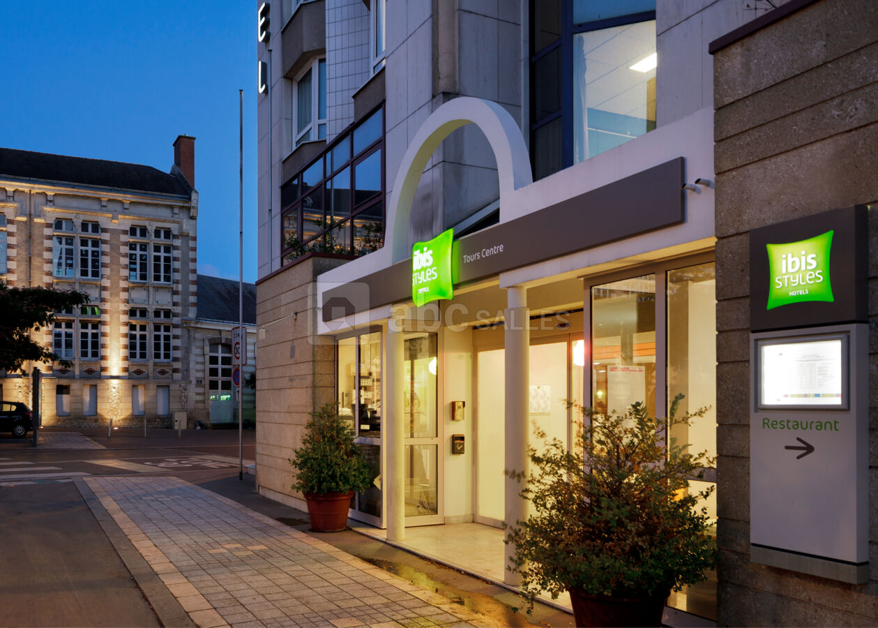 Ibis Styles Tours Centre ***