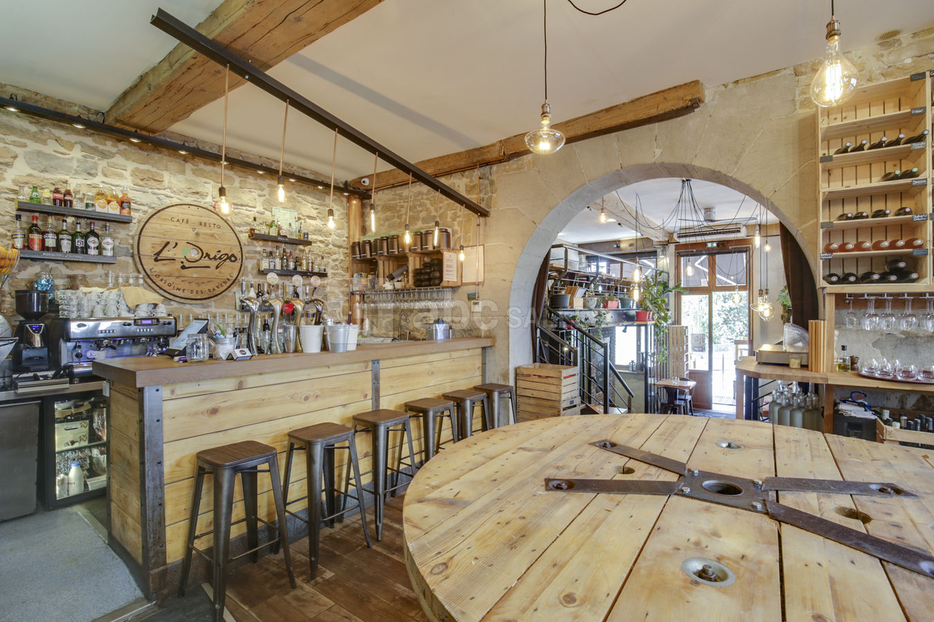 Bar