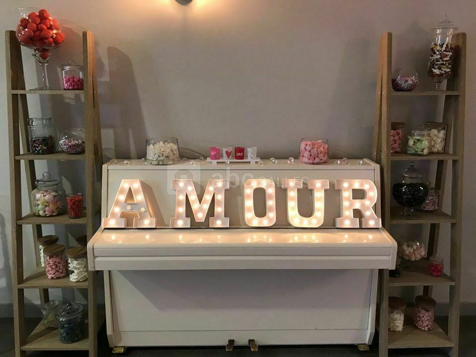 Piano et décorations