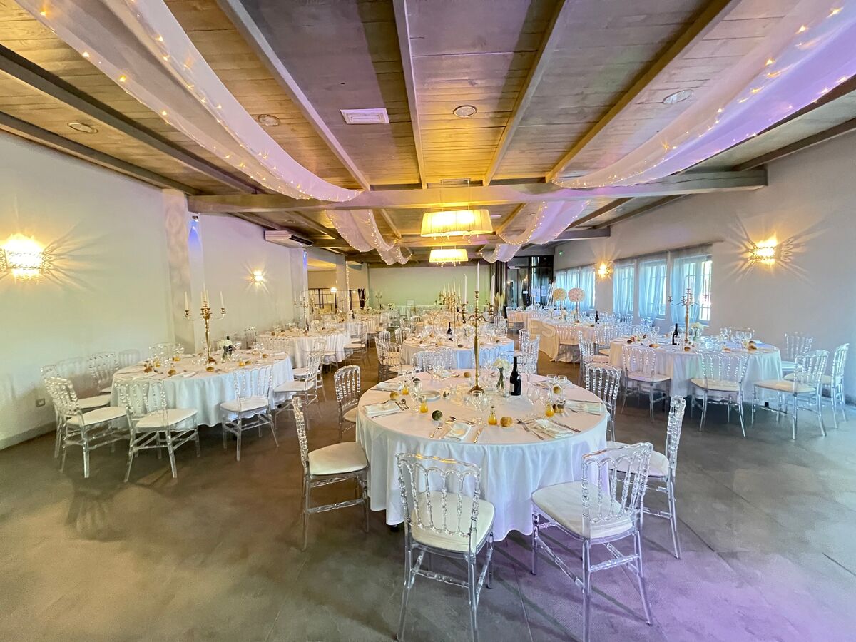 Grande salle de 290m2