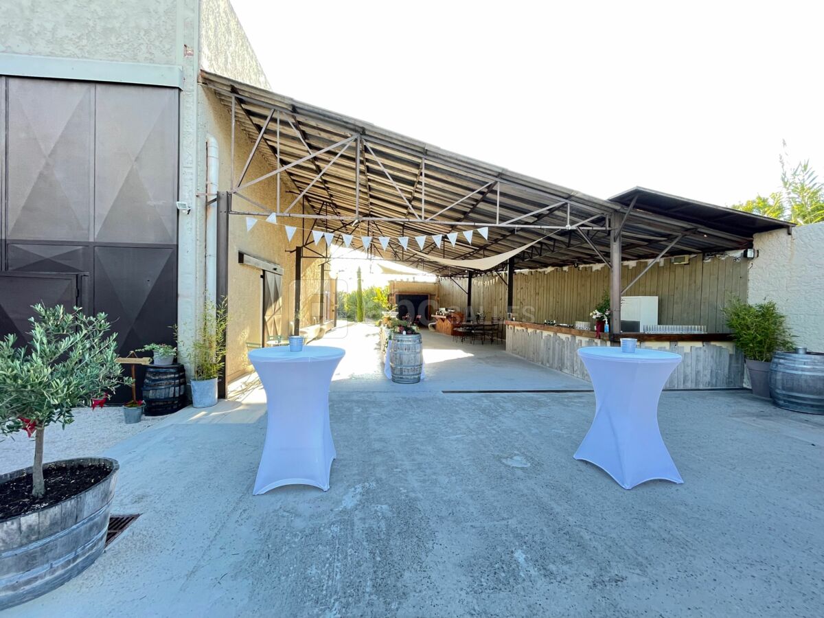 Patio couvert avec espace bar