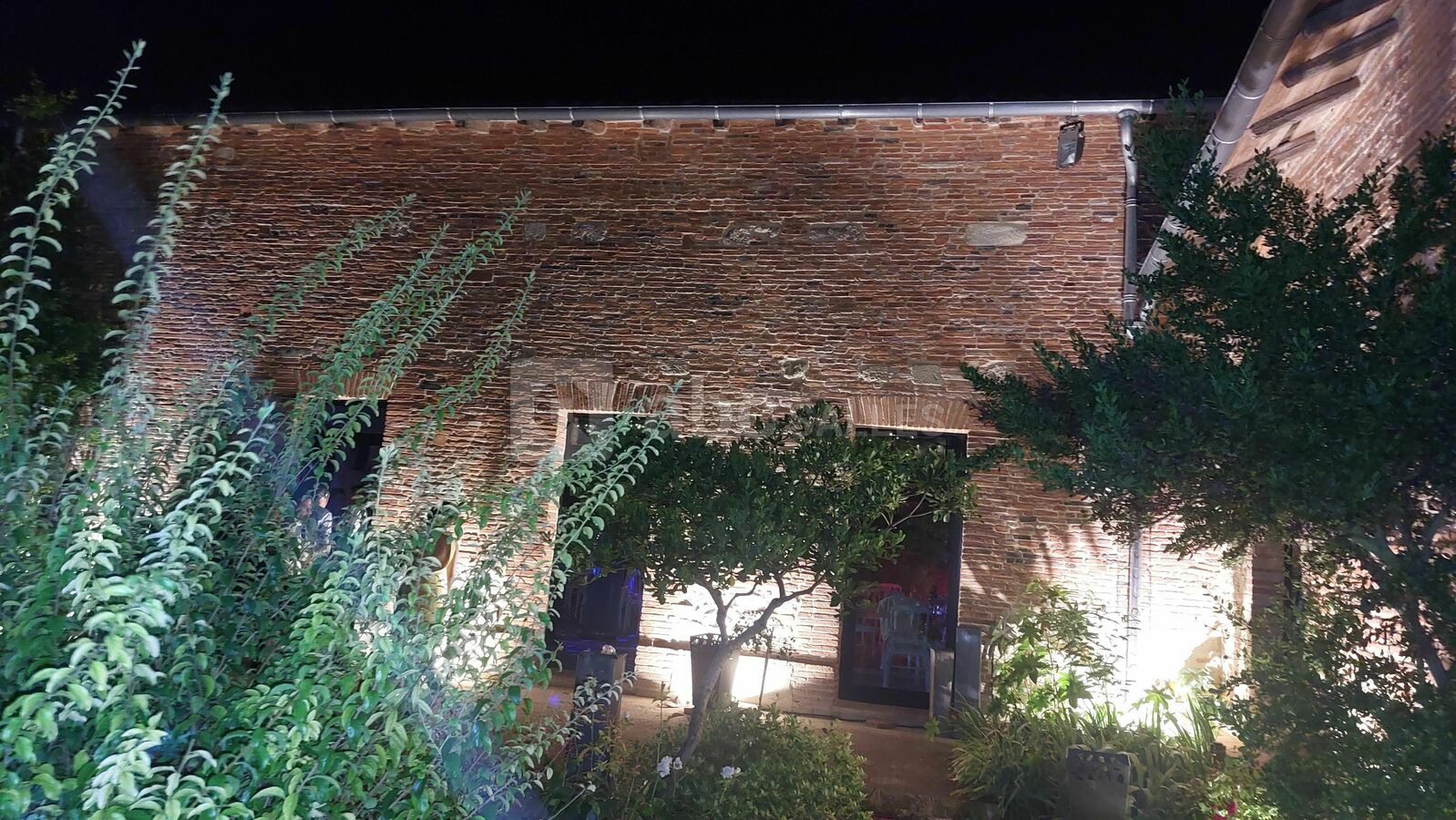 Façade salle de nuit