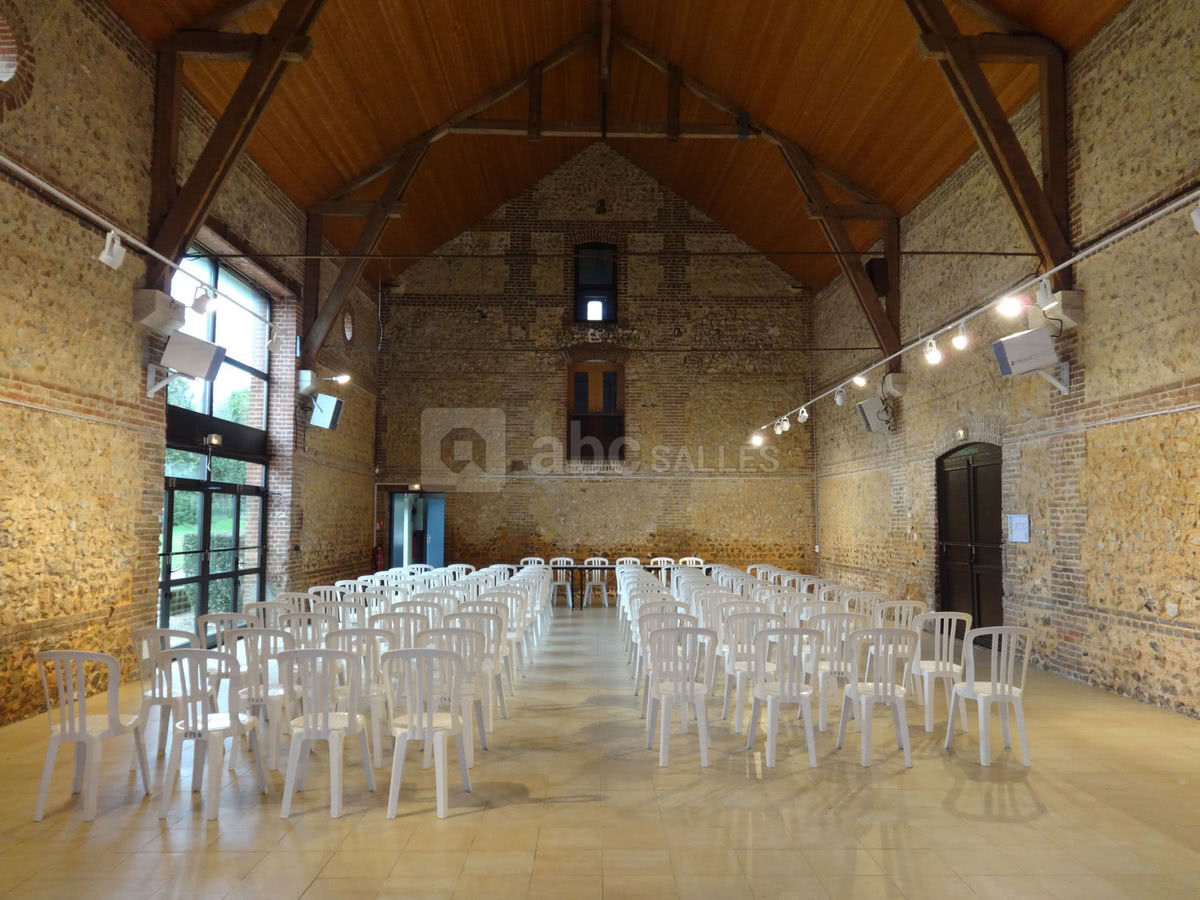 Une salle de 200 m²