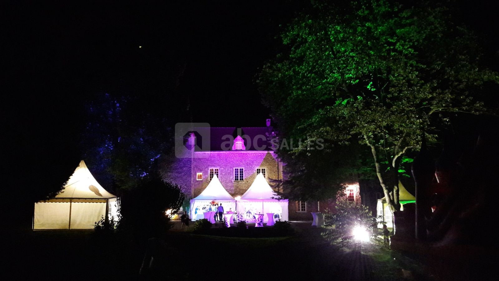 Barnum dans le jardin