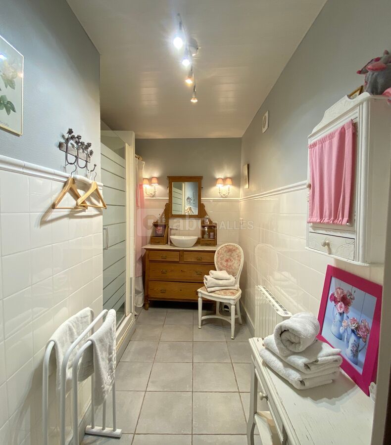 Salle de bain de la chambre du Bassin Aquatique