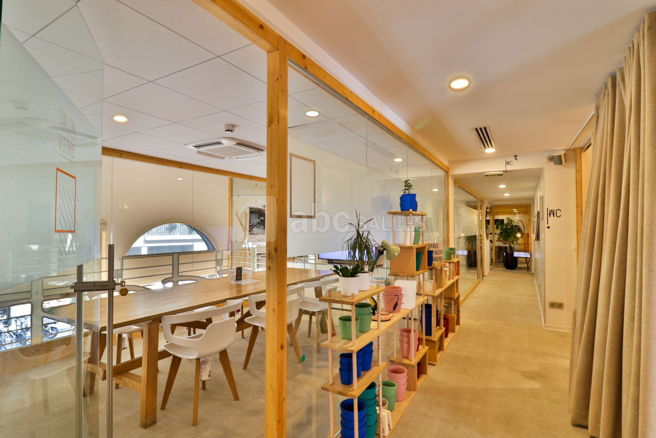 Salon Vitre JOYA Business Center