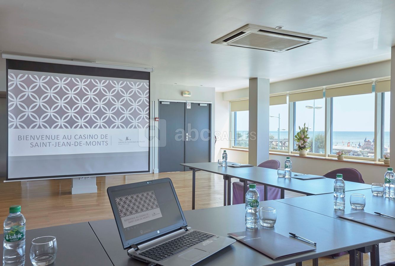 Salle Panoramique - vue mer - vidéoprojecteur