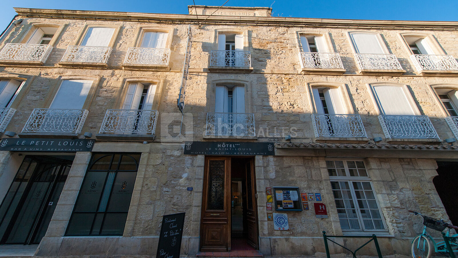 Façade