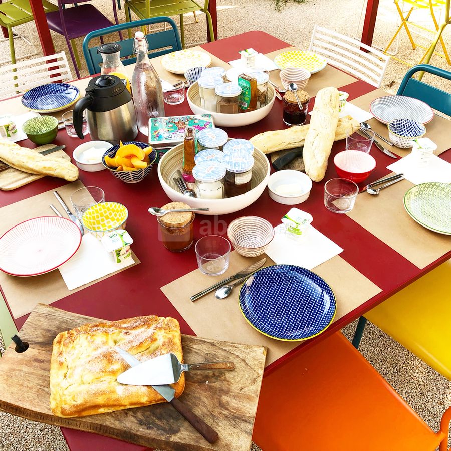 TABLE PETIT DEJEUNER