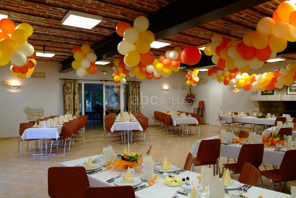 PETITE SALLE
