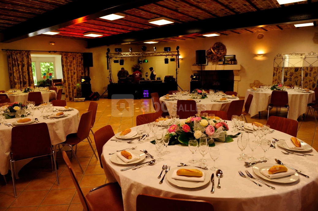 PETITE SALLE