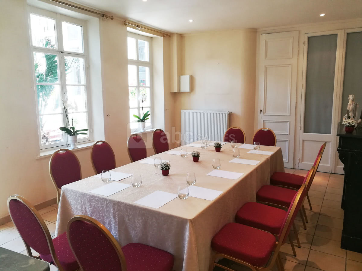 L'Écurie de l'enclos de l'évêché salle de réunion