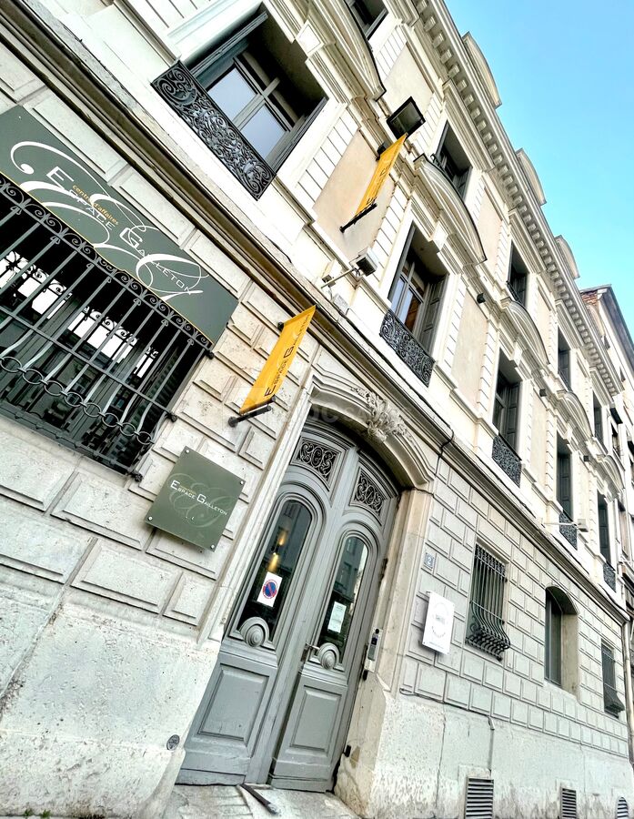 Façade