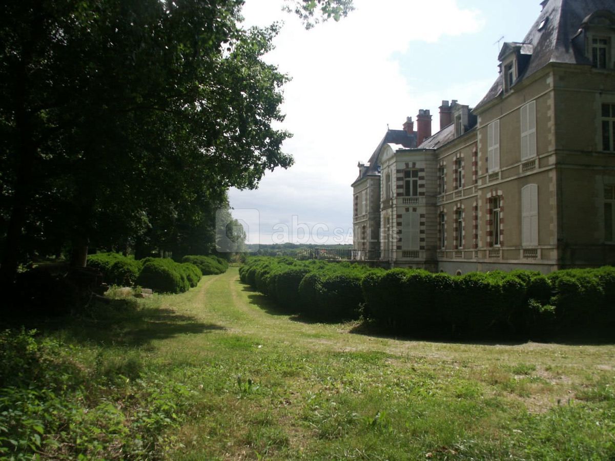 Chateau de percey gardens / jardins