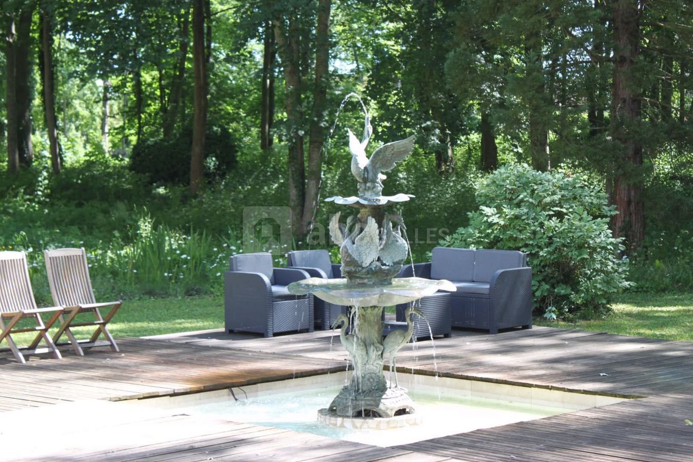 Chateau de percey fountain / fontaine