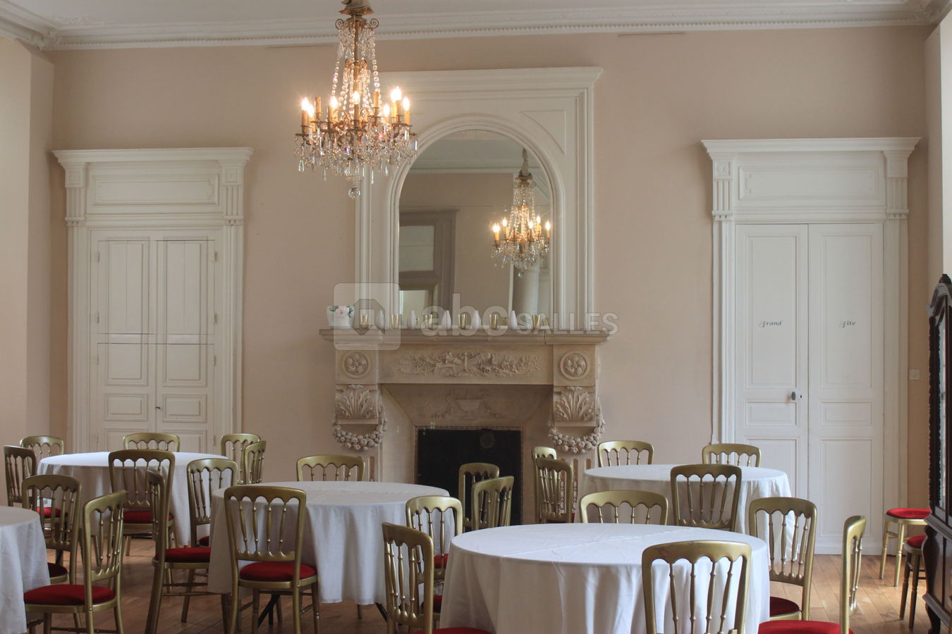 Chateau de Percey - salle