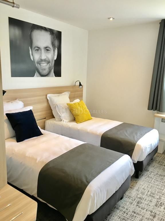 Chambre twin du Brit Hotel Martigues