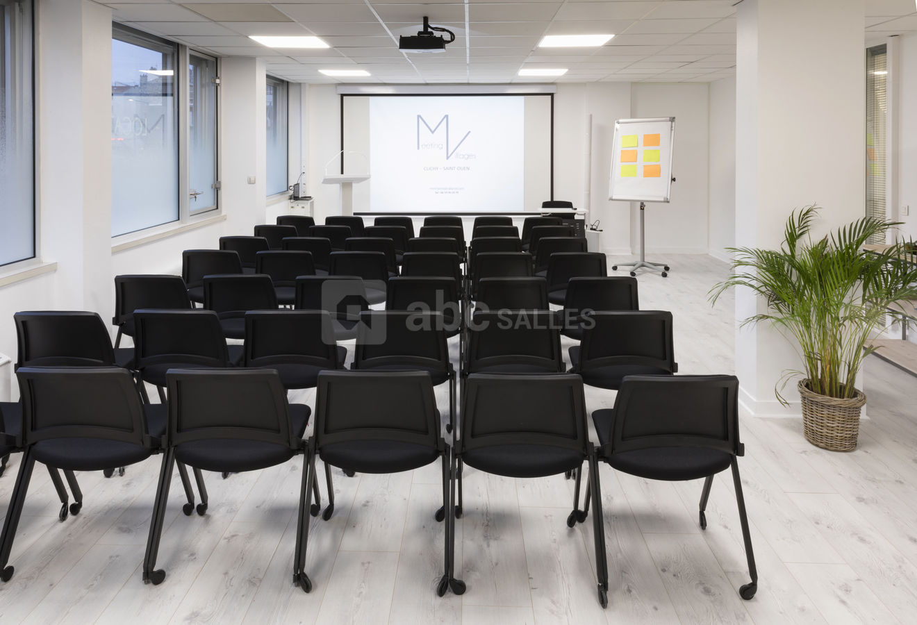 Salle 4 de 43 m2 aménagement conférence