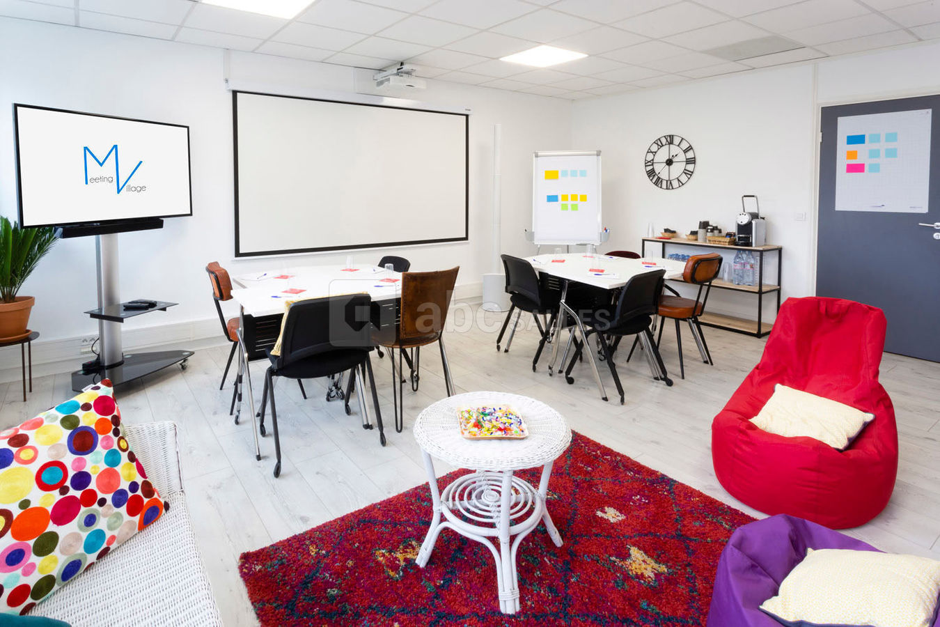 Salle 3 de 31 m2 lumière du jour ultra modulable