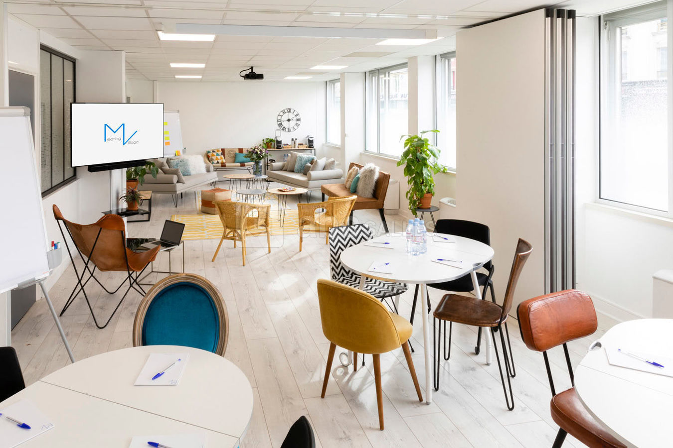 Salle 4+5 de 85 m2 aménagement mixte formel-informel
