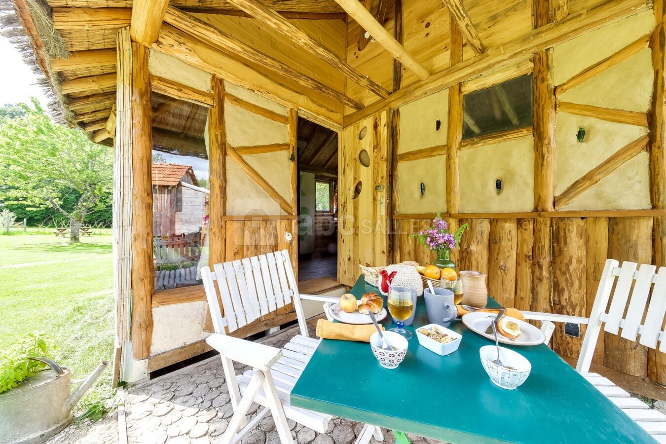 La cabane en paille