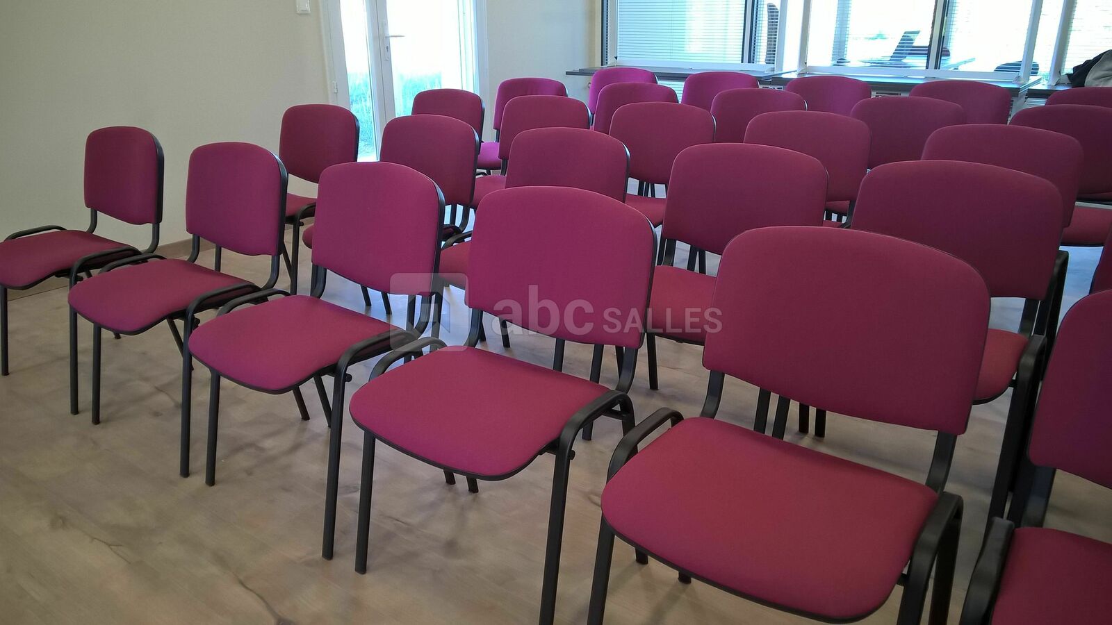 Salle de réunion (configuration théatre)