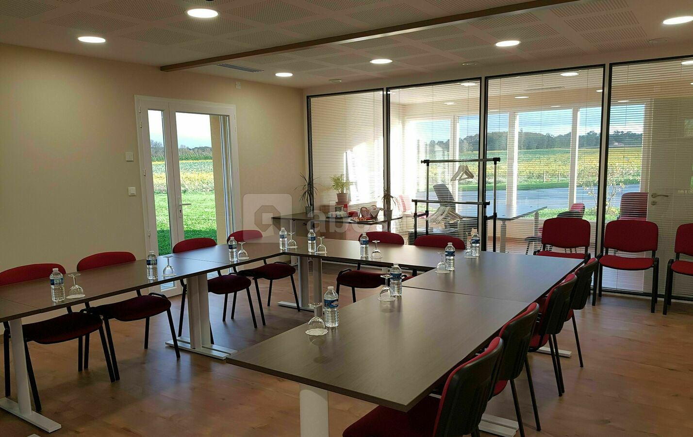 Salle de réunion (configuration en U)