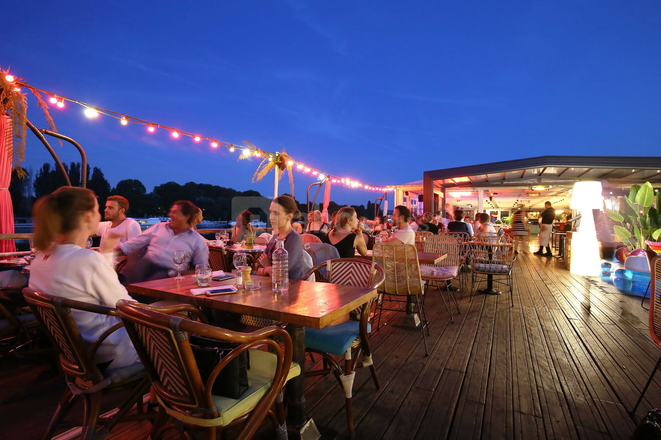 Aqua Restaurant de Nuit