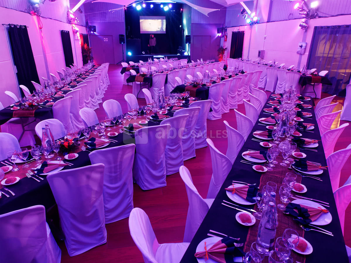 Diner assis salle Surcouf