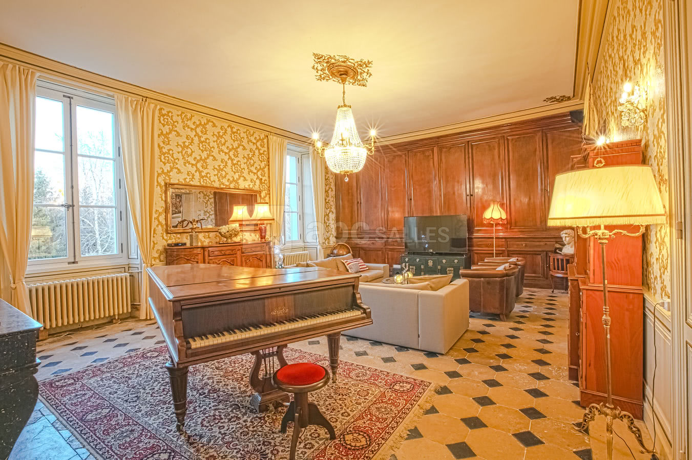 Salon piano et tv