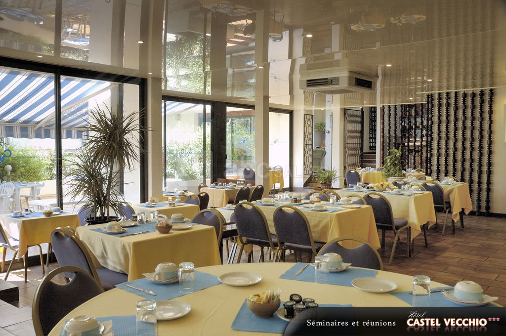 Salle petit déjeuner