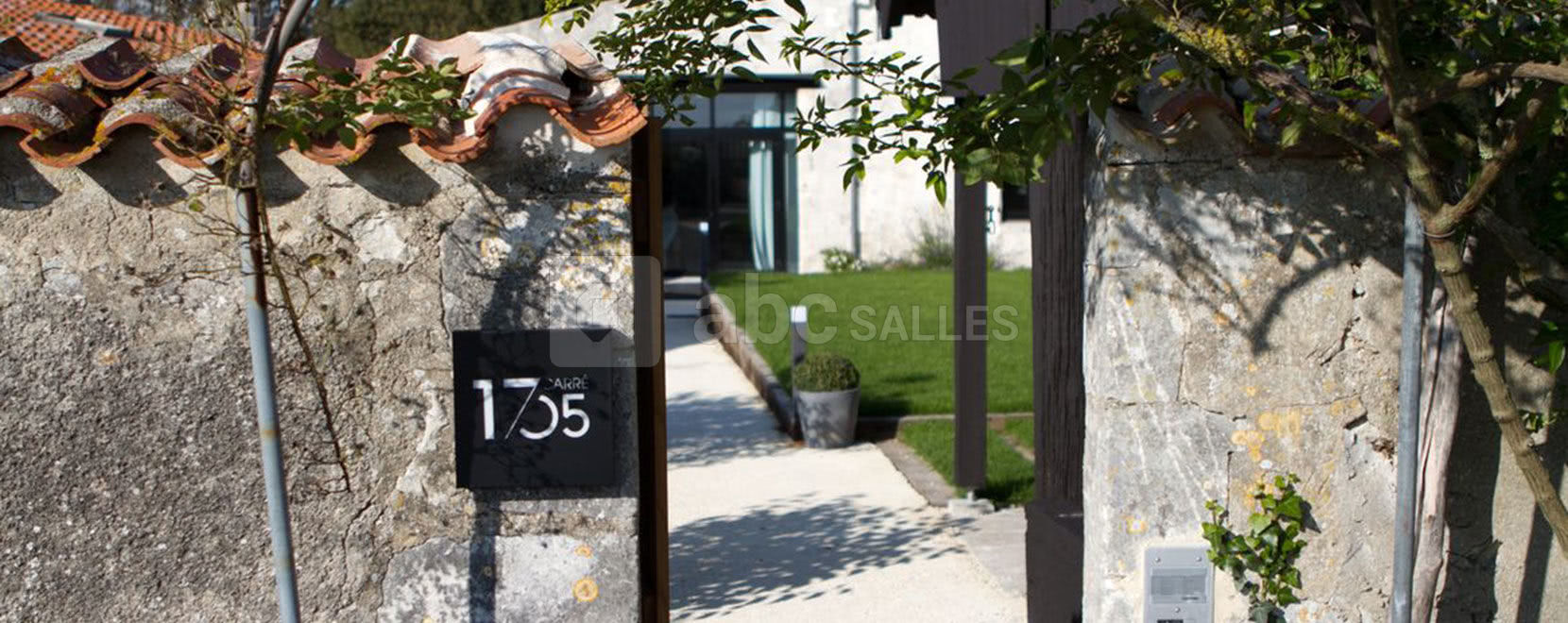 Accès au carré 1705