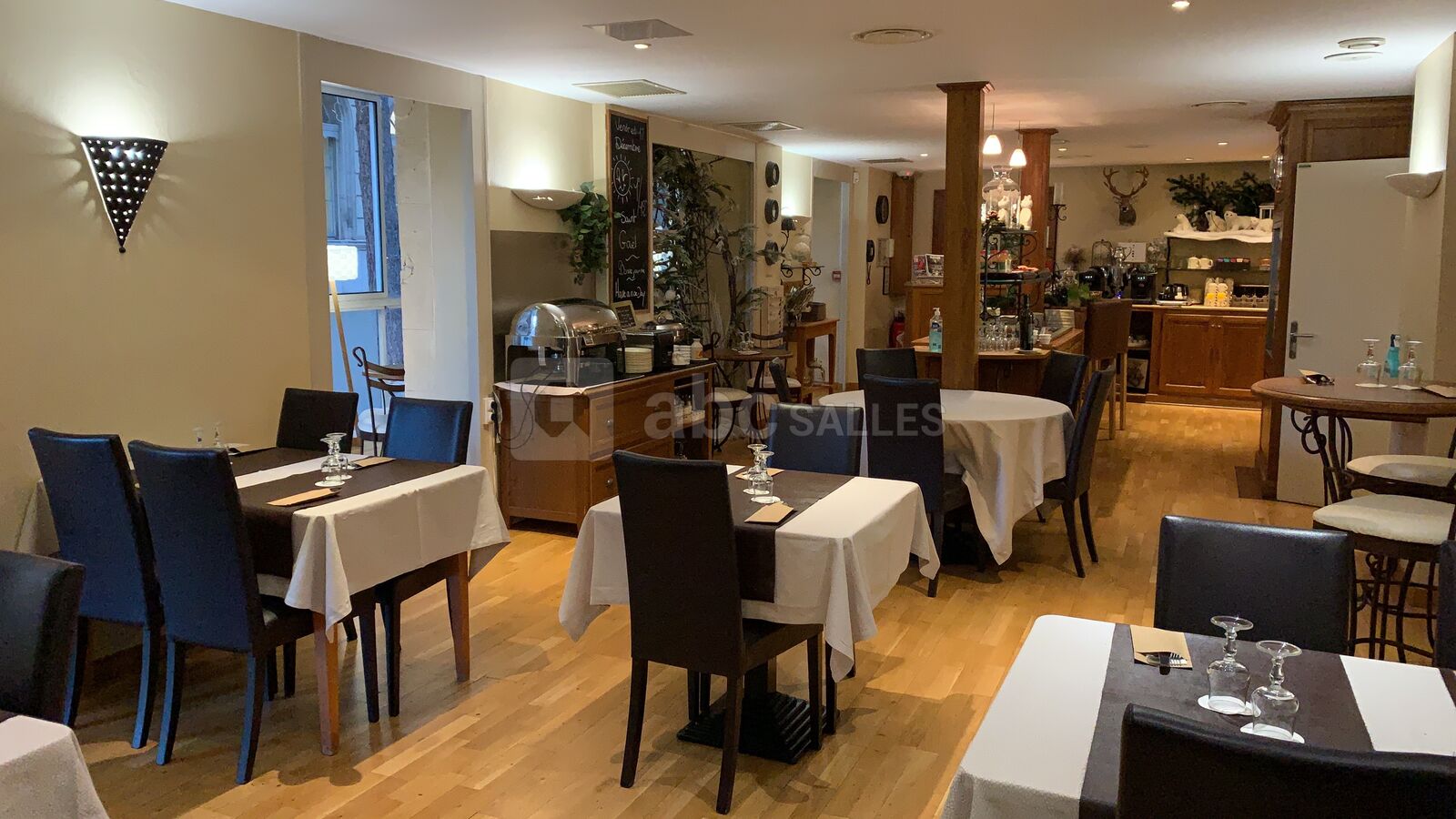 Salle petit déjeuner