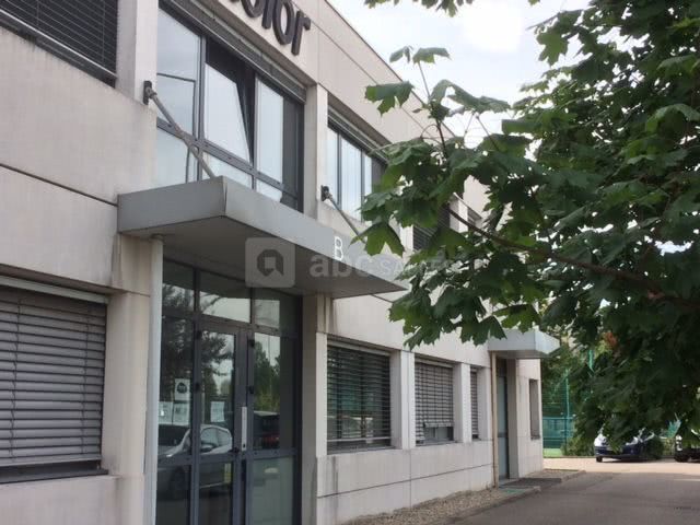 Extérieur salle - parking gratuit