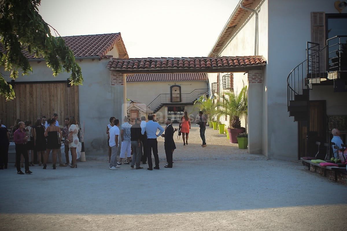 La Cour Du Domaine Mornand En Forez La Cour du Domaine - ABC Salles
