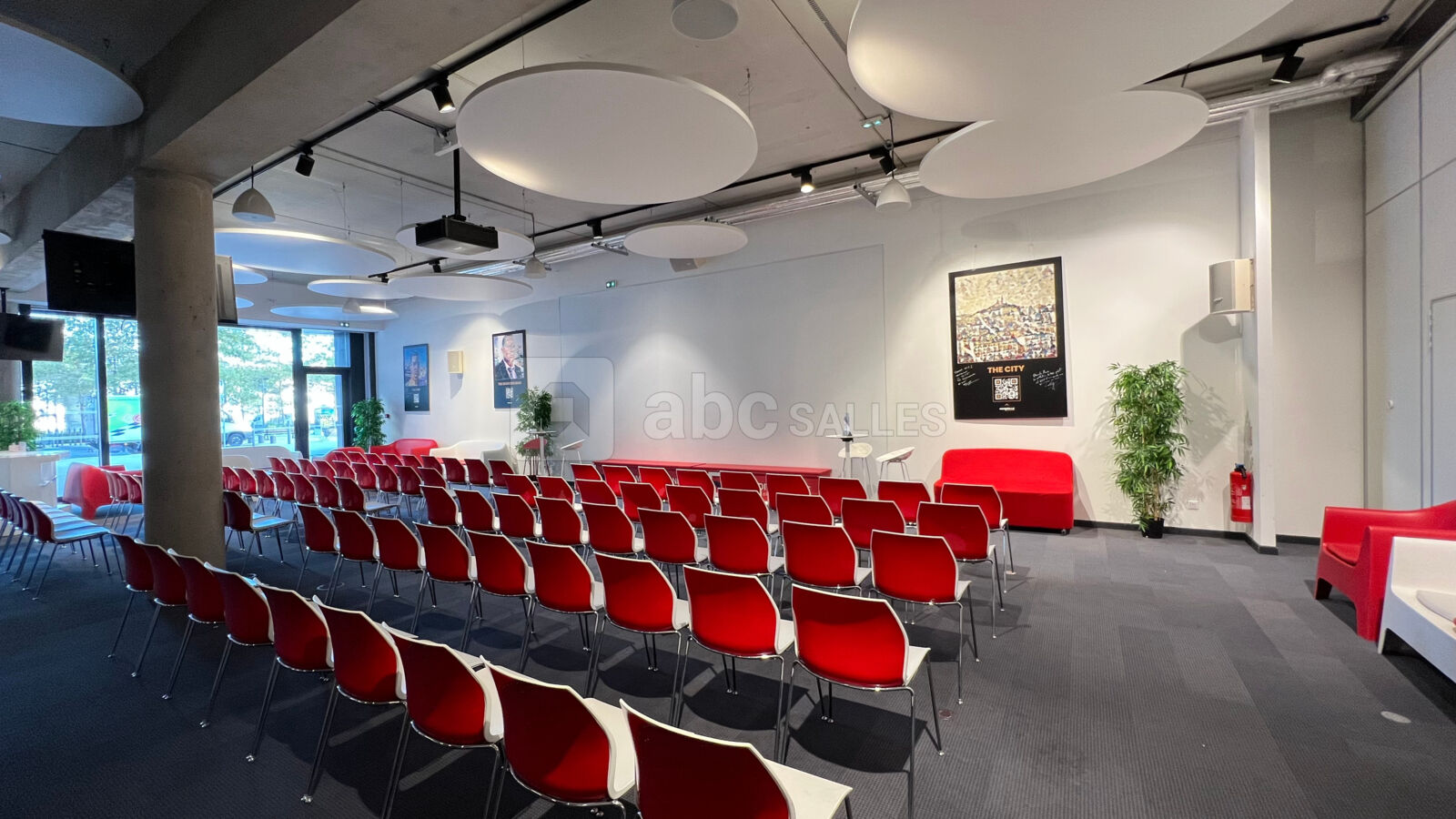 Salle Autonome - format théâtre grand angle