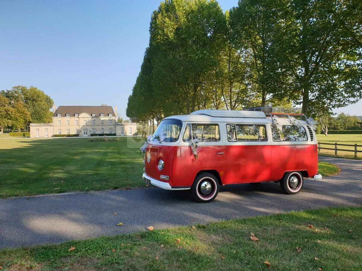 La voiture des mariés