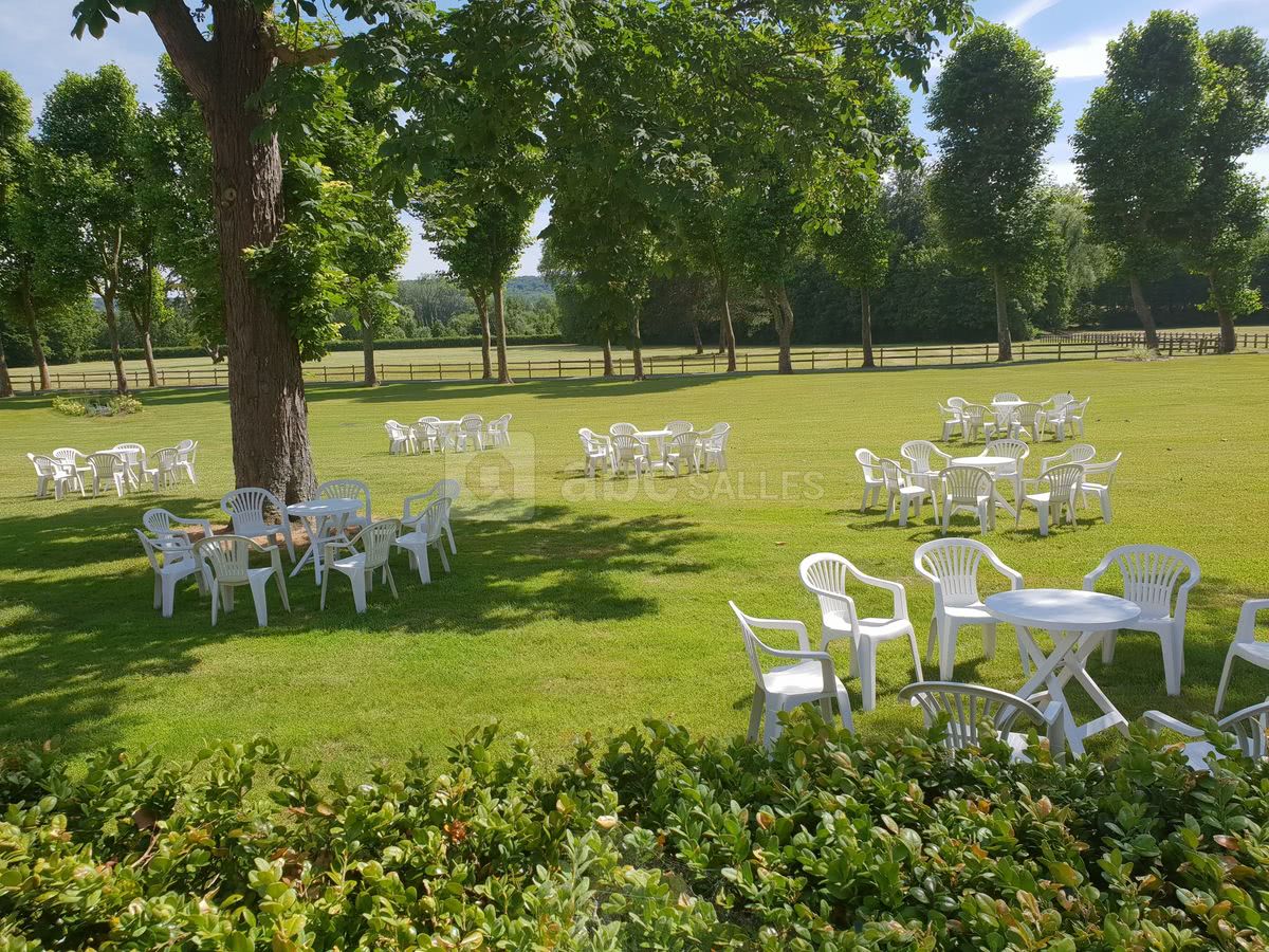 Cocktail sur la pelouse