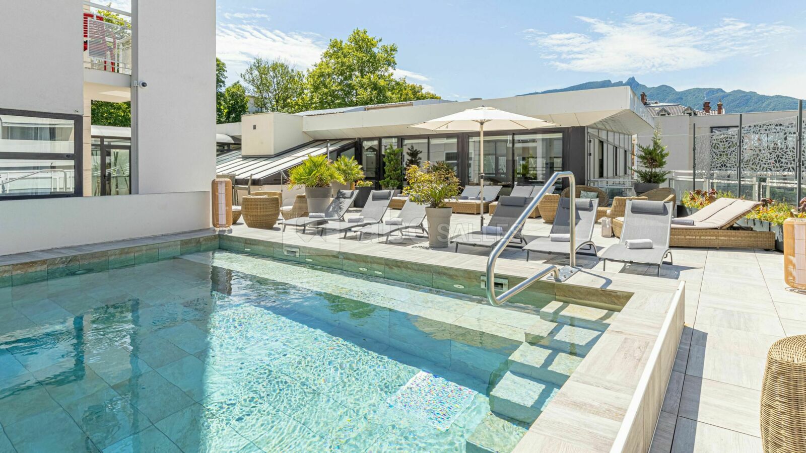 Piscine extérieure