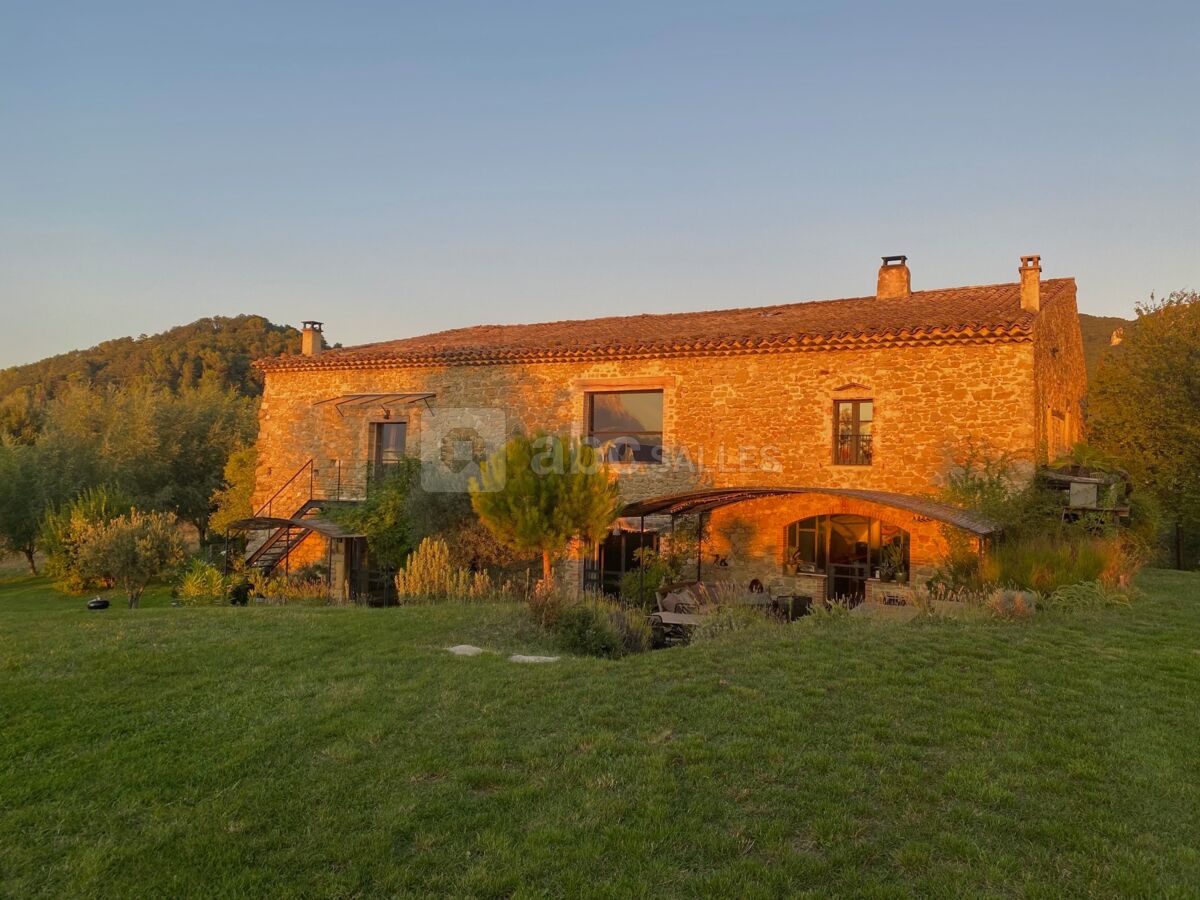 Facade maison coucher de soleil