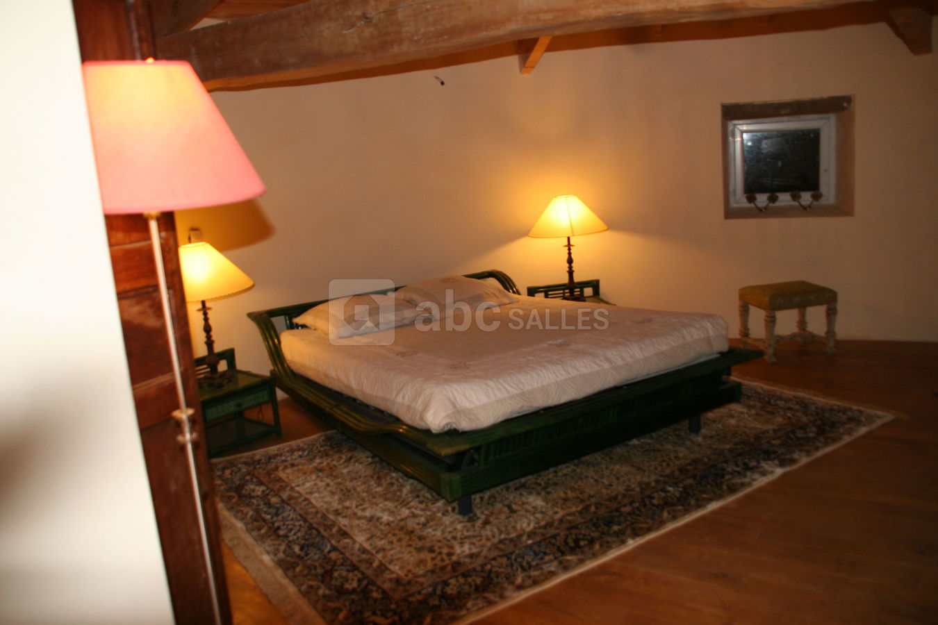 Chambre Louis XIV sur mezzanine. Tour du juge.