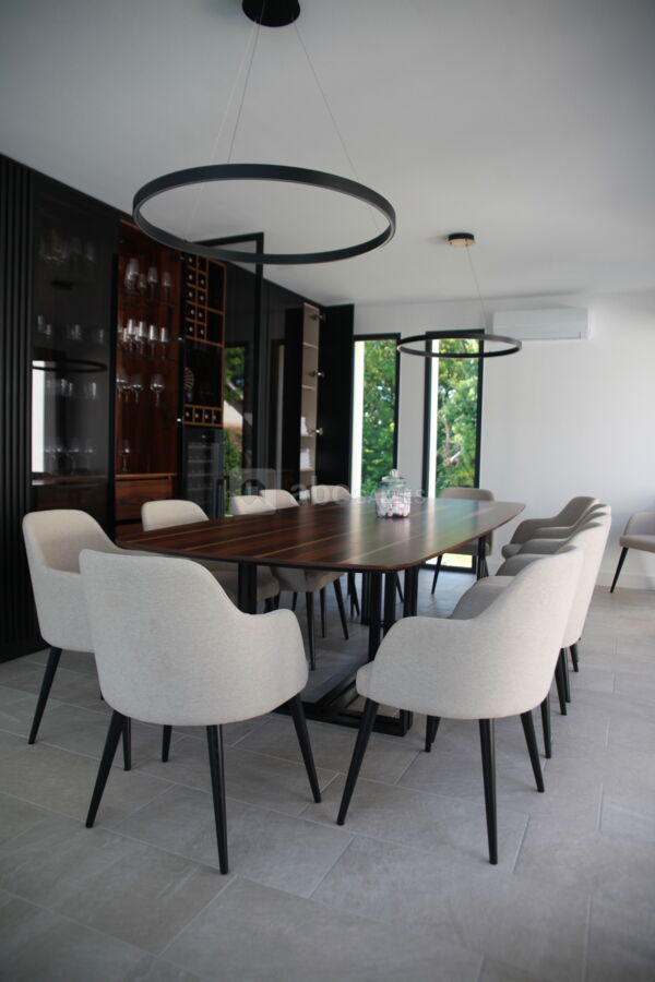 Salon - Table pour réunion