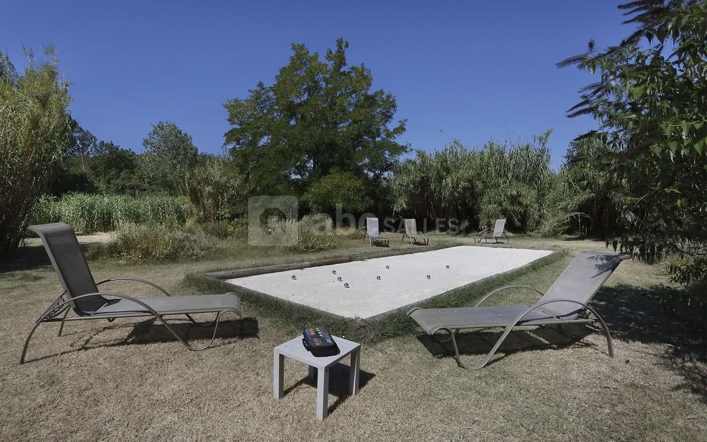 Le terrain de pétanque