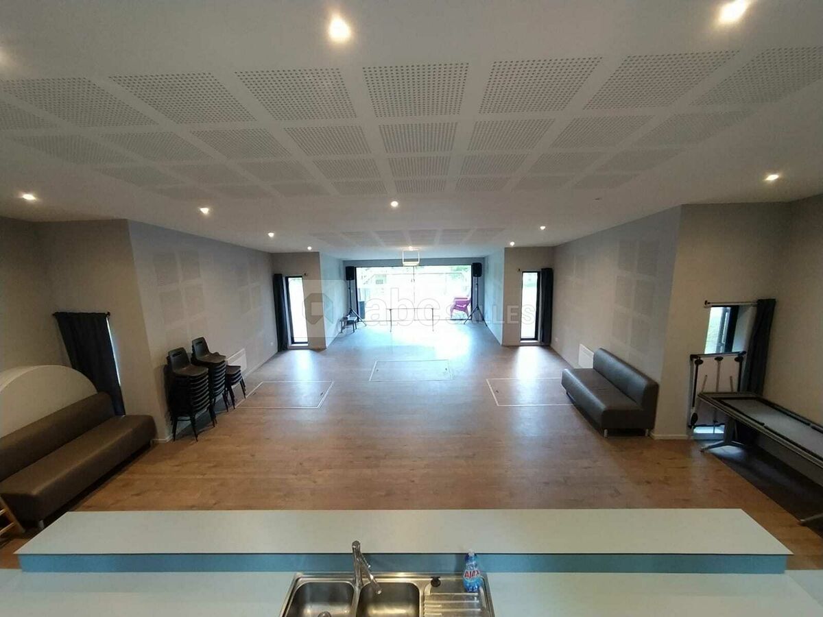 Intérieur de la salle de séminaire