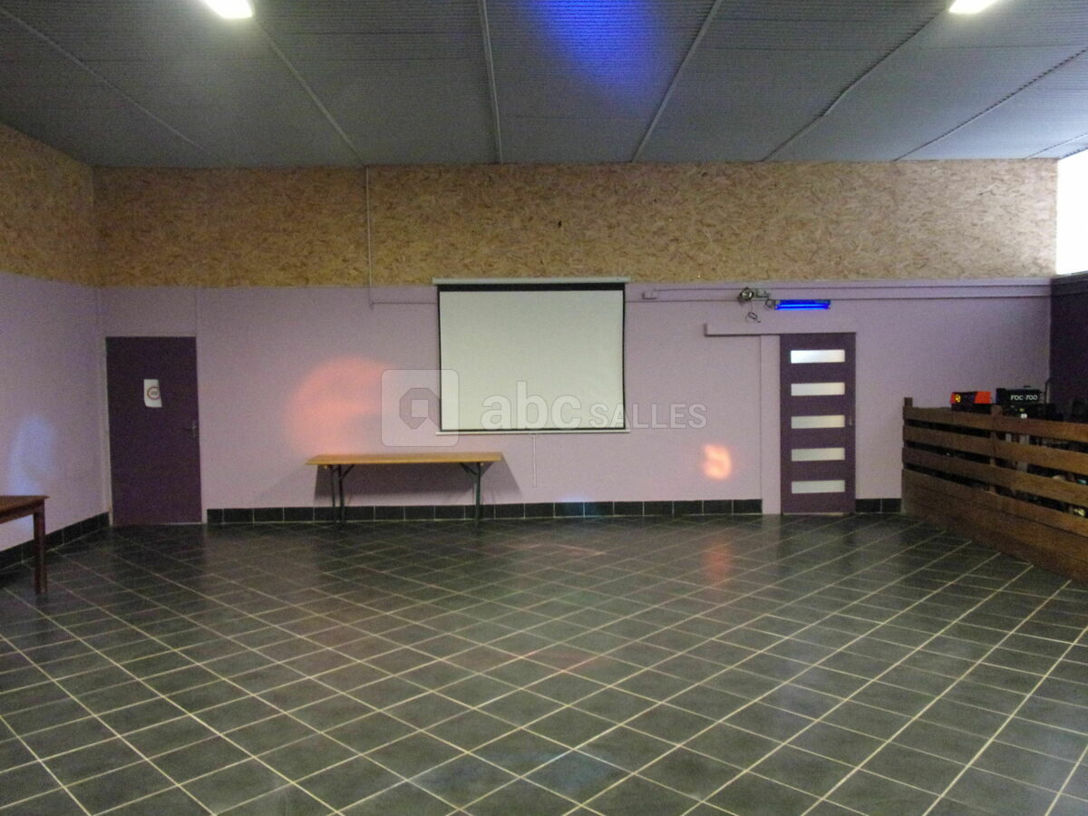 Salle avec écran