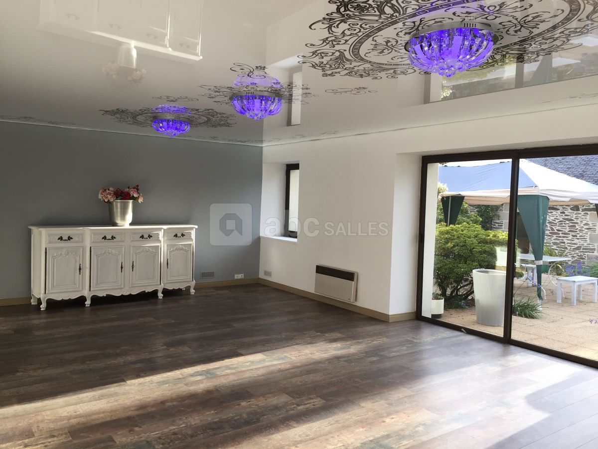 Salle pour séminaire ou pour danser