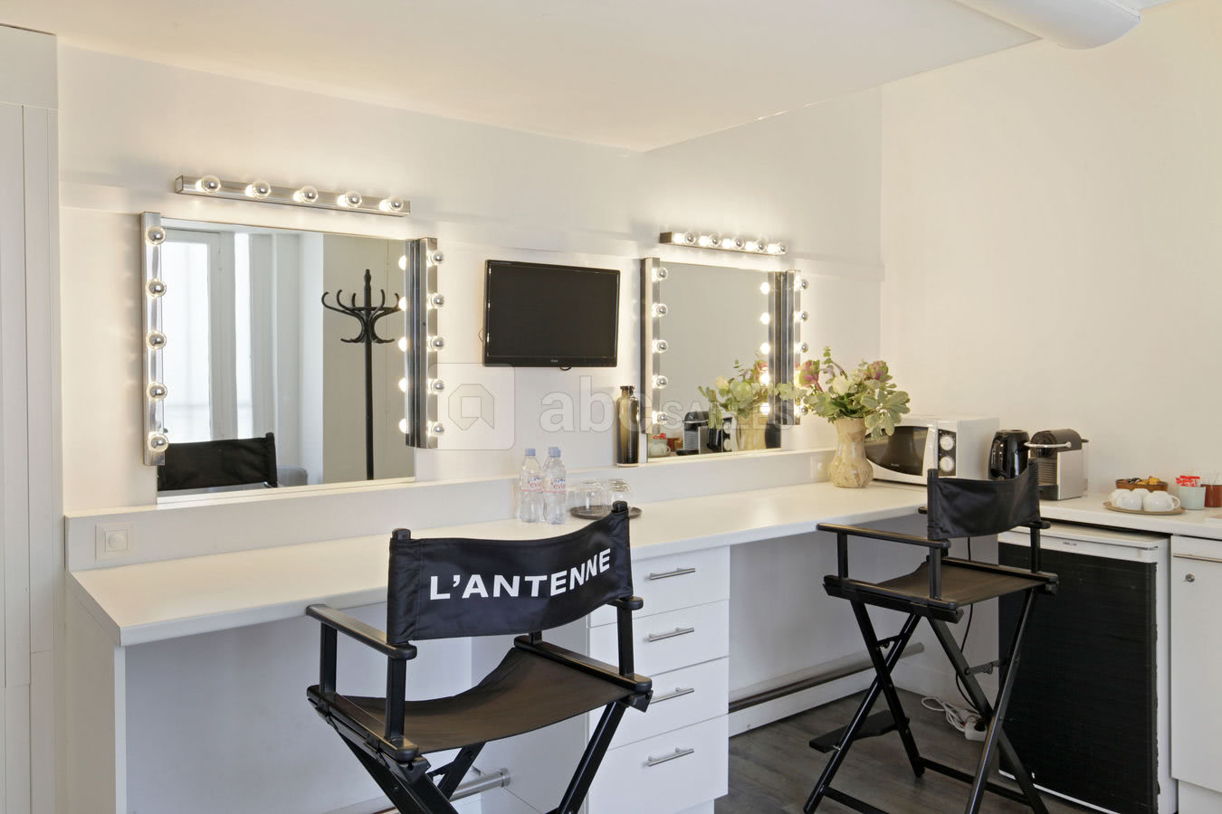 Loge