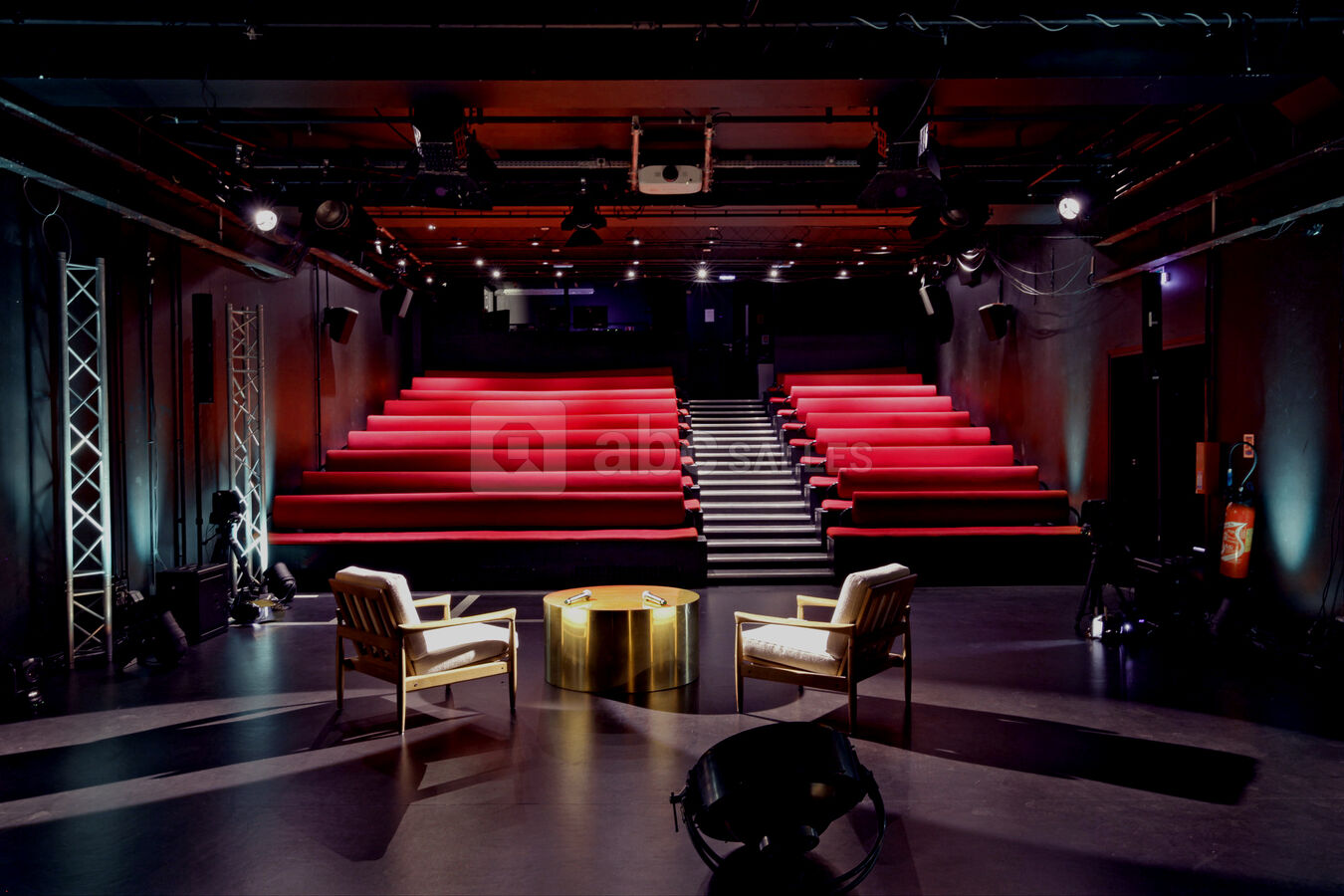 Le Théâtre
