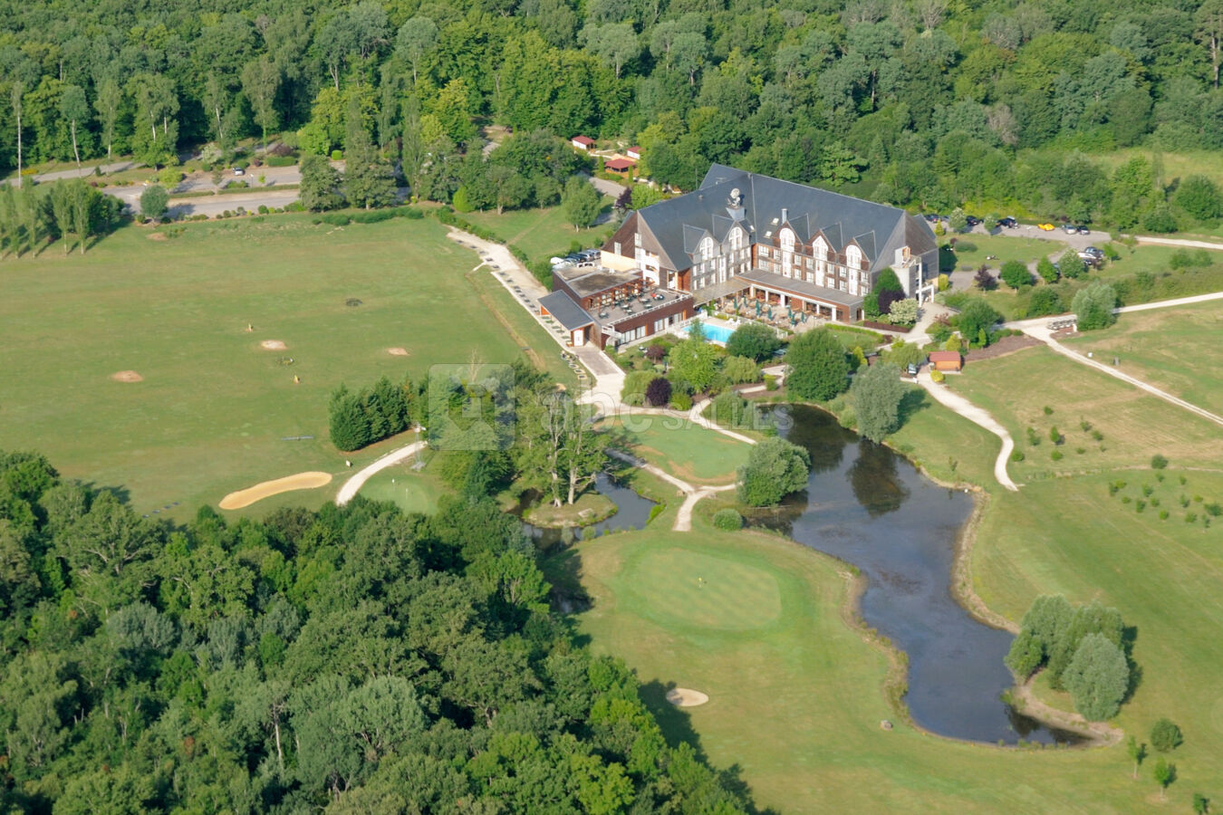 Le Domaine de la Forêt D'Orient vu du ciel