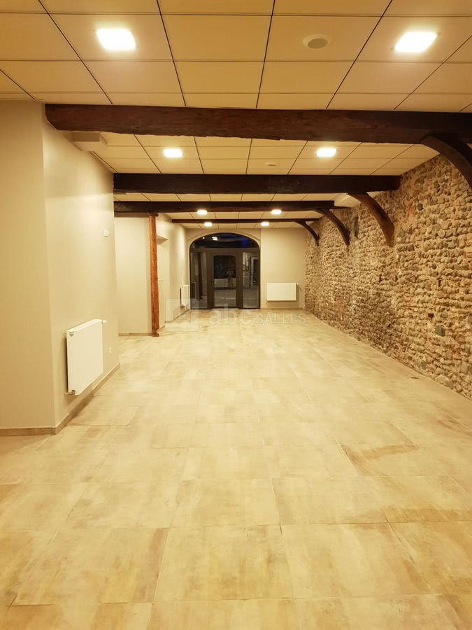 Salle avec autre vue